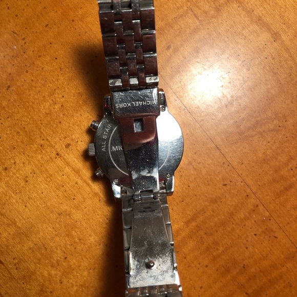 Michael Kors Women’s Ritz Silver-Tone Watch MK5020 - Picture 3 of 3